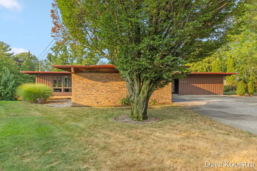 3933 S Big Spring Drive Sw, Grandville, MI 49418 - #3
