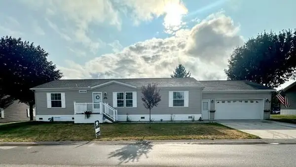 13763 Shamrock Lane, Cedar Springs, MI 49319