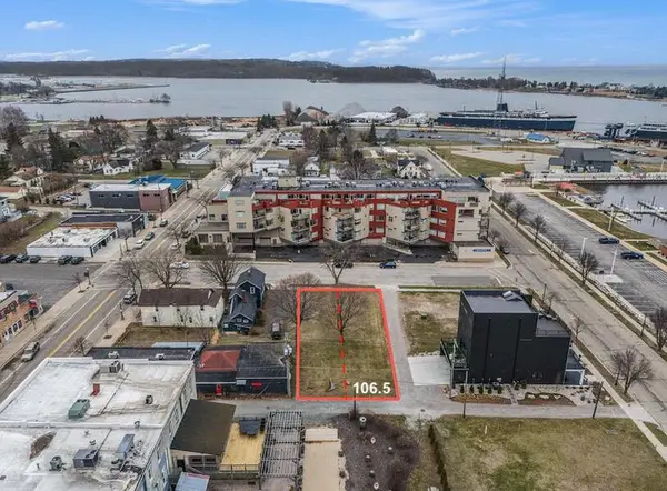 106.5 W Danaher Street, Ludington, MI 49431