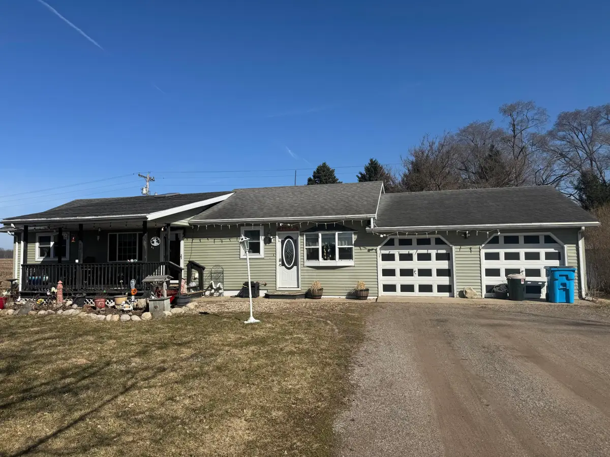 31004 Middle Crossing Road, Dowagiac, MI 49047 - #1