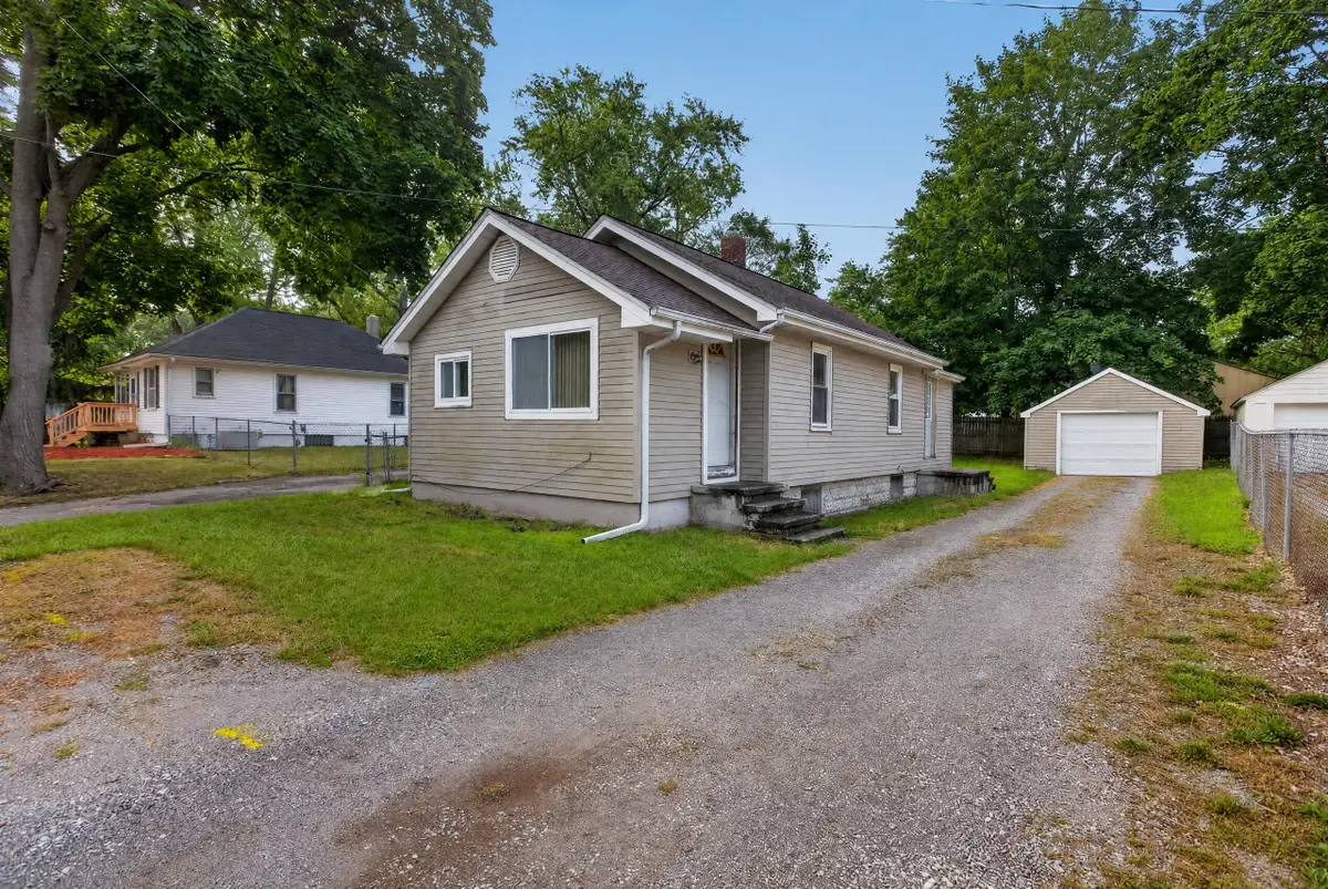 821 Grant Street, Jackson, MI 49203 - #1