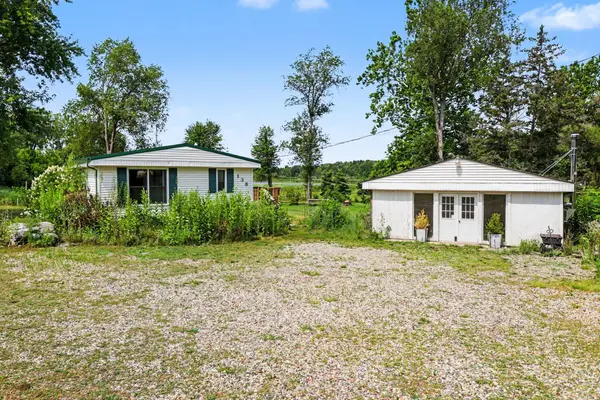 138 S Snow Prairie Road, Coldwater, MI 49036