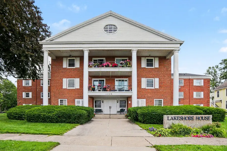 1249 Lakeshore Drive #315, Muskegon, MI 49441 - #2