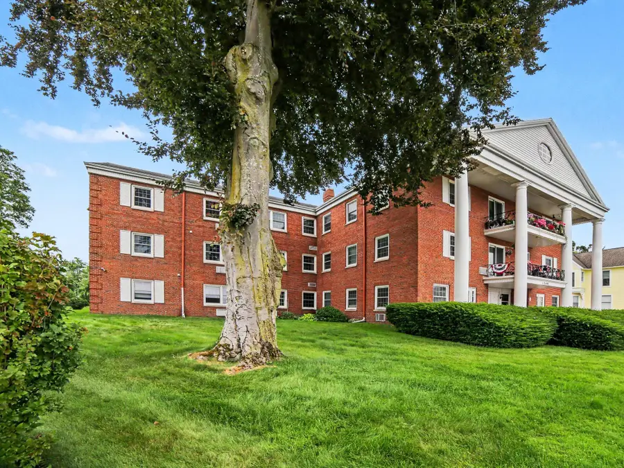 1249 Lakeshore Drive #315, Muskegon, MI 49441 - #3