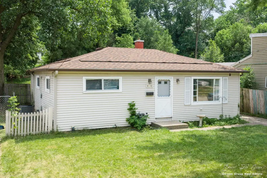 820 Woolsey Drive Sw, Grand Rapids, MI 49503 - #2
