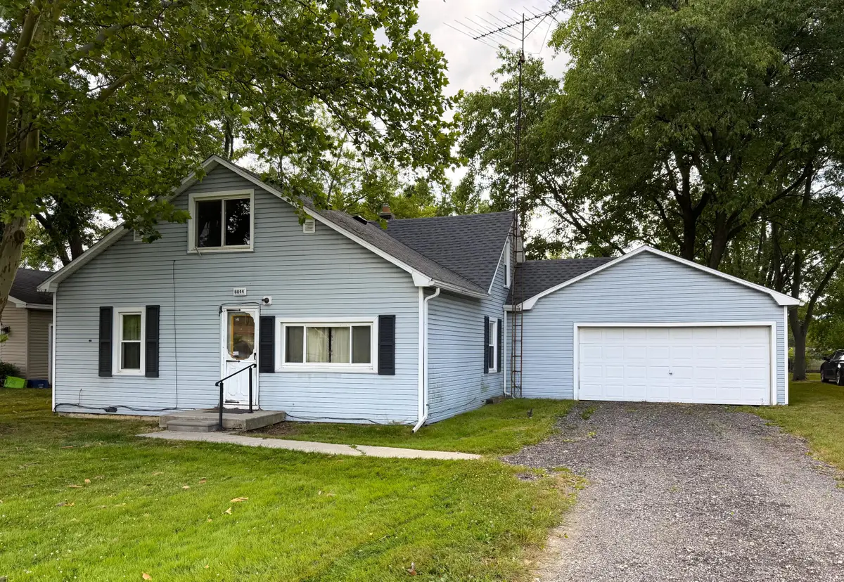 6044 Lincoln Boulevard, Grand Blanc, MI 48439 - #1