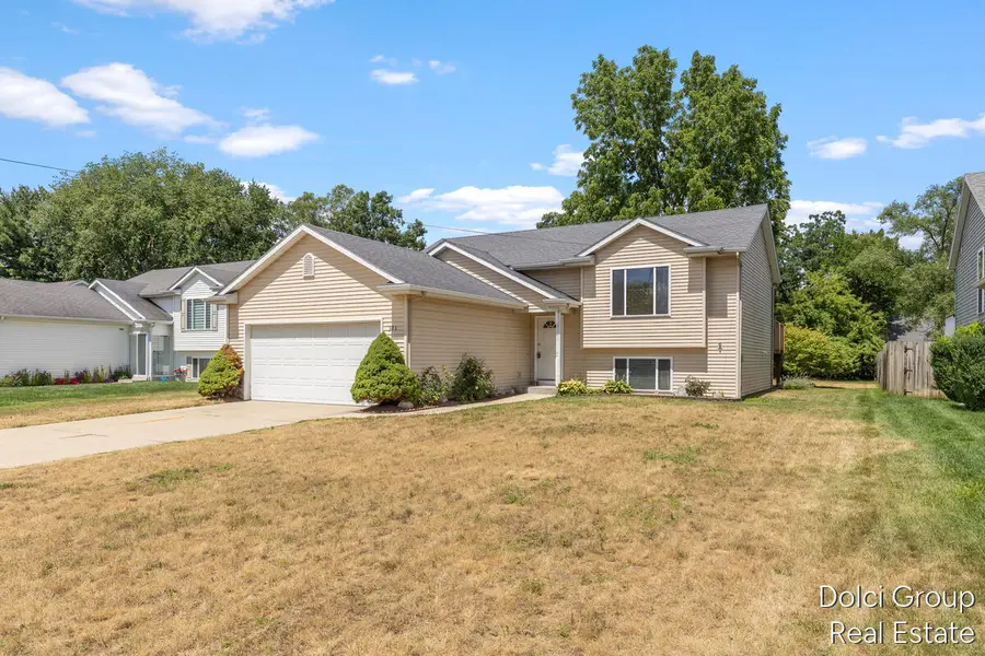 303 Regent Street Se, Grand Rapids, MI 49548 - #2