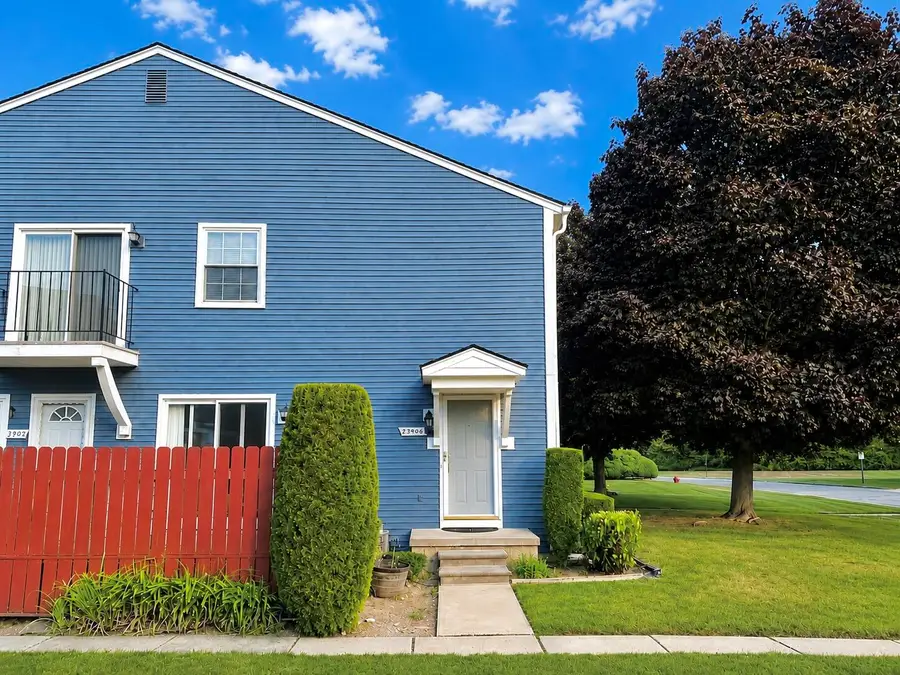 23406 N Rockledge, Novi, MI 48375 - #2