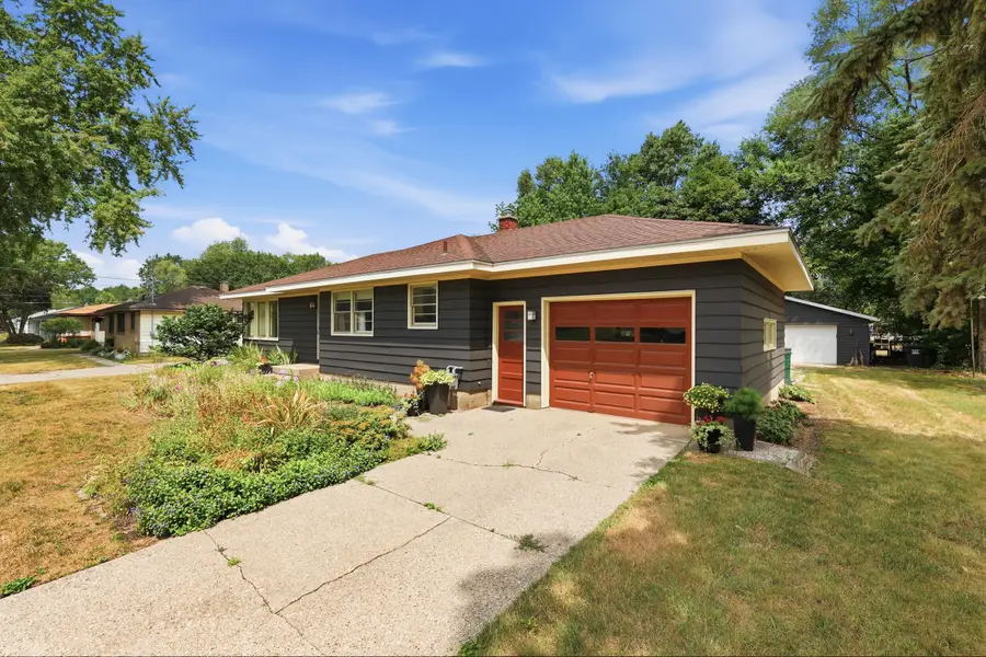 509 Fendale Street Se, Grand Rapids, MI 49548 - #2