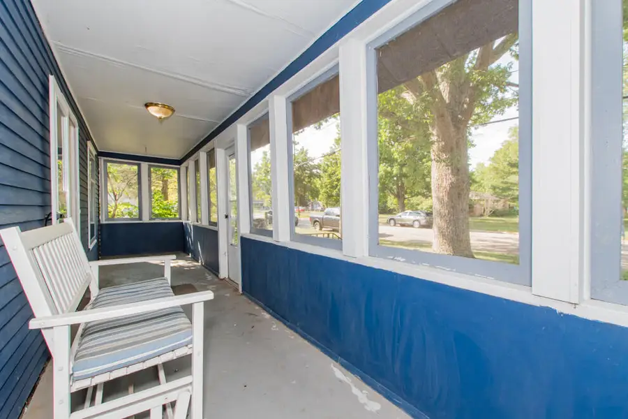 212 E Hammond Street, Otsego, MI 49078 - #3