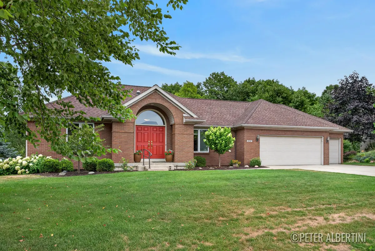 5157 S Silverstone Drive Ne, Comstock Park, MI 49321 - #1