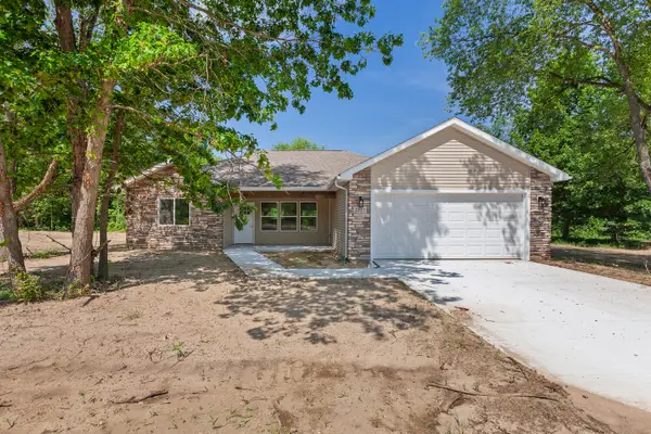 2771 Gady Pines Drive, Adrian, MI 49221