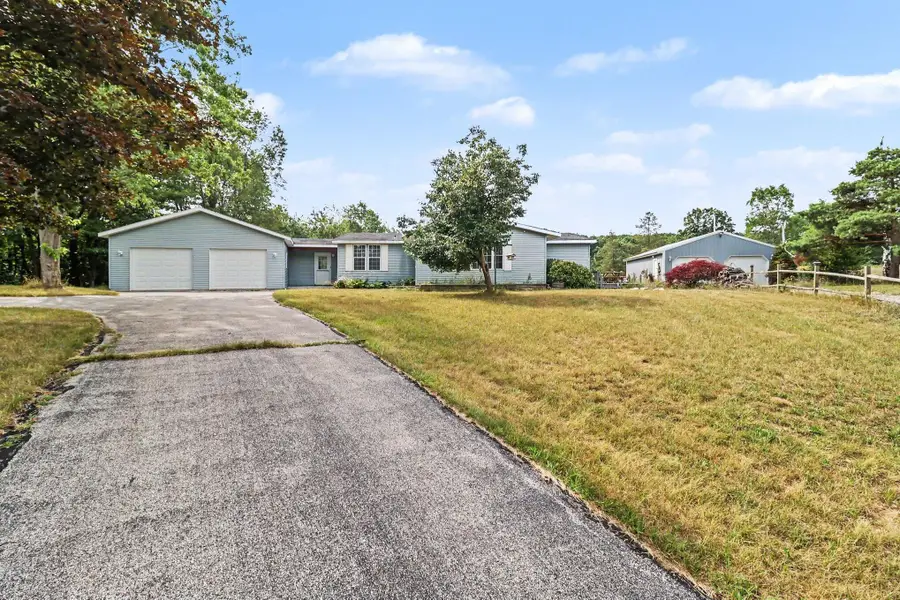 6809 W Deer Road, Mears, MI 49436 - #3