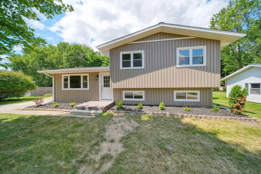 3012 John Glenn Drive, Jackson, MI 49201 - #2