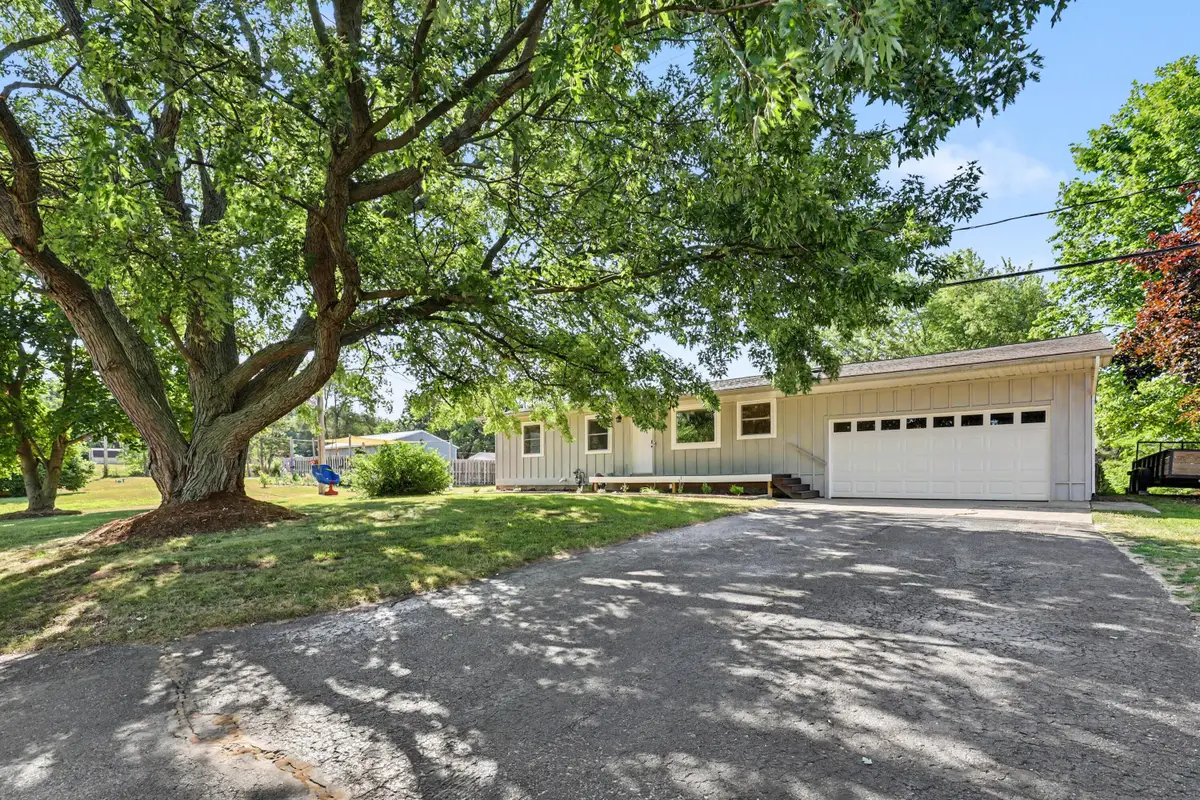 14370 14 Mile Road Ne, Greenville, MI 48838 - #1