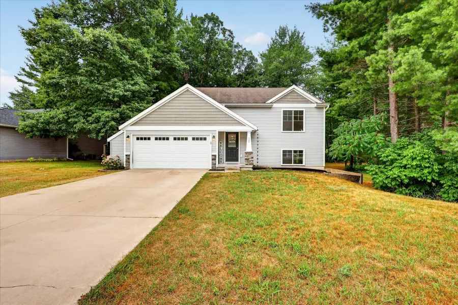 728 W River Hills Court, Newaygo, MI 49337 - #3