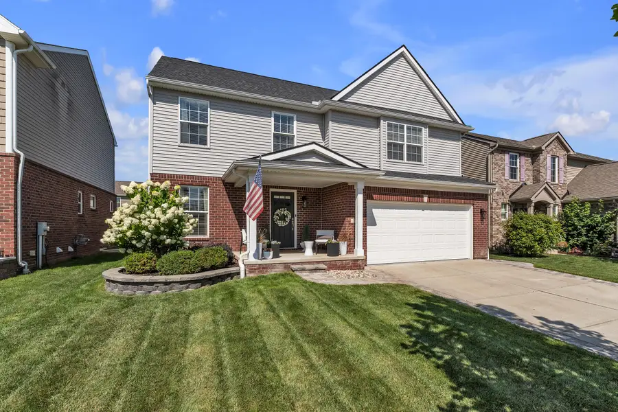 7184 Castell Boulevard, Belleville, MI 48111 - #2