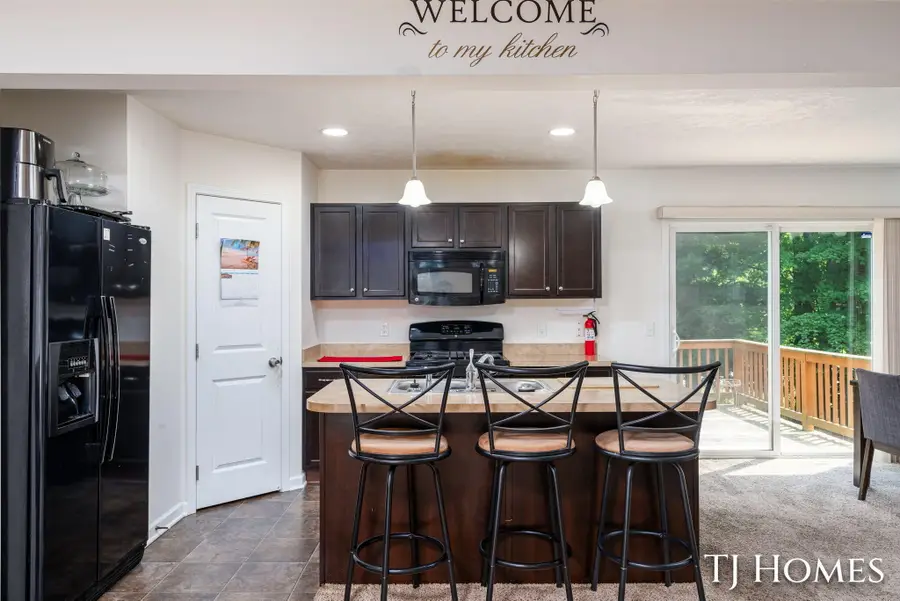 815 Ashlee Drive, Norton Shores, MI 49441 - #3