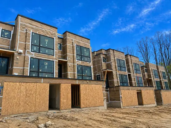 1132 Longshore Drive #2, Ann Arbor, MI 48105