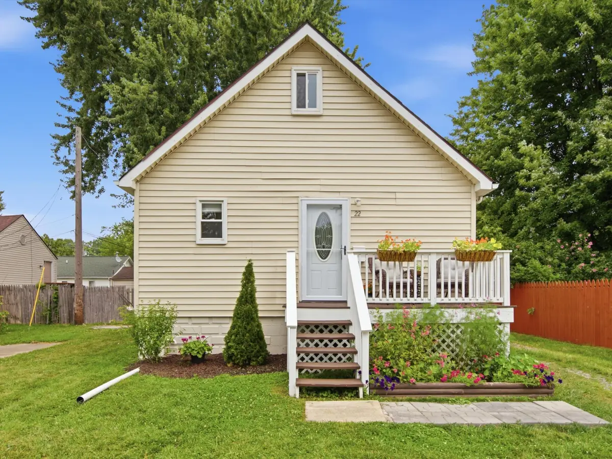 22 N Highland Street, Mount Clemens, MI 48043 - #1