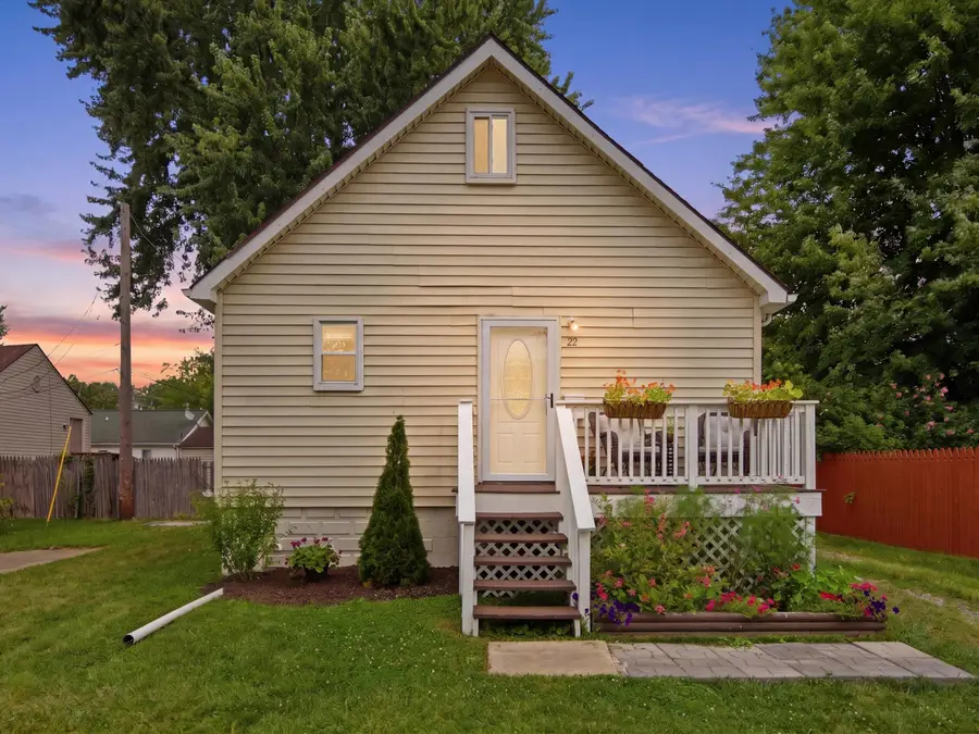 22 N Highland Street, Mount Clemens, MI 48043 - #2