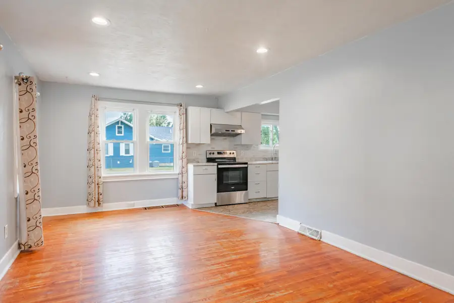 33 N 22nd Street N, Battle Creek, MI 49015 - #3