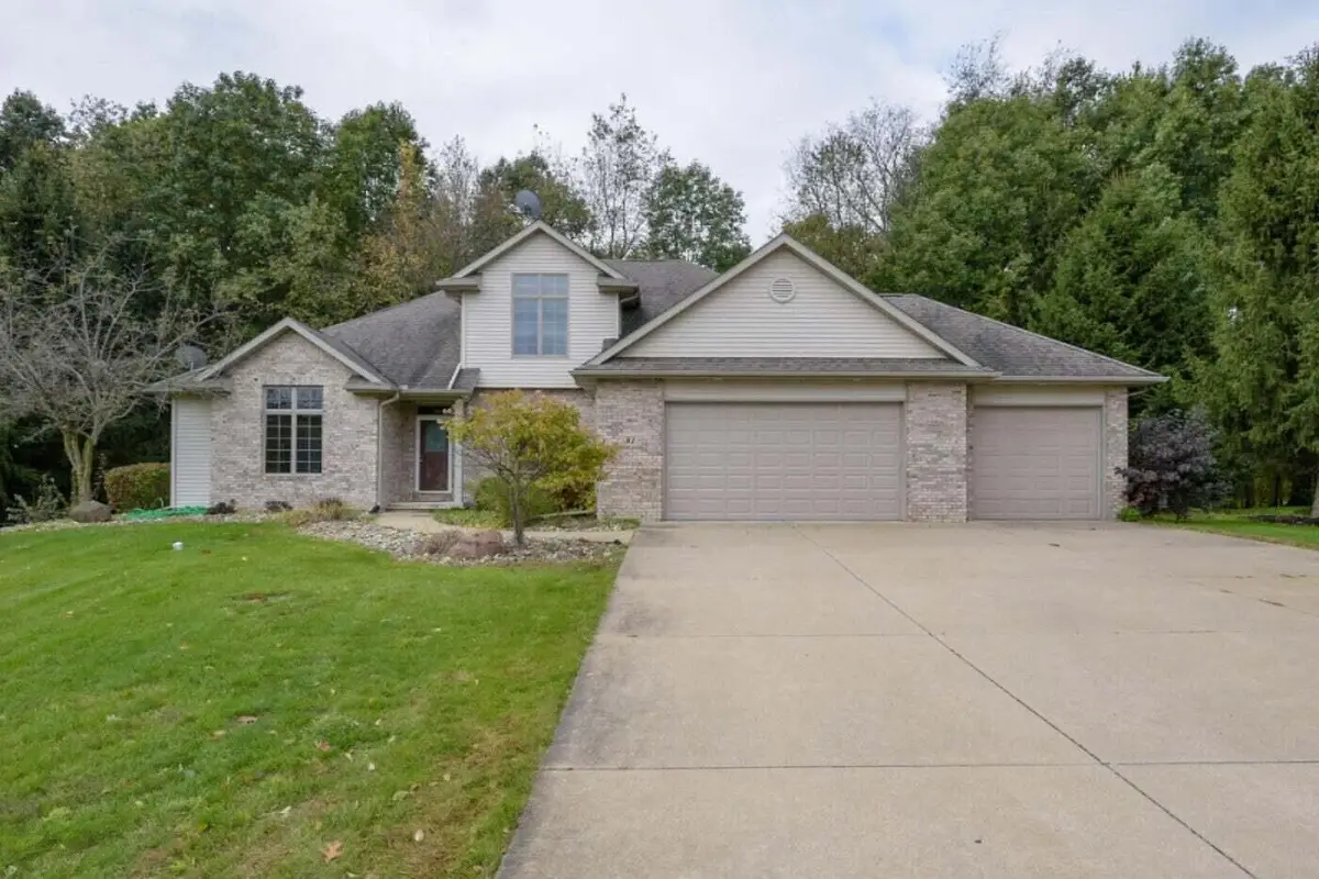 91 Country Hills, Marshall, MI 49068 - #1