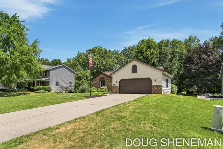 6632 City View Drive, Hudsonville, MI 49426 - #2