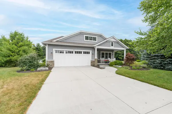 341 Parkside Lane, Douglas, MI 49406