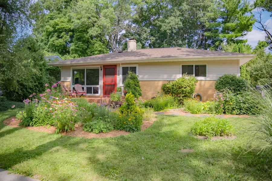 2104 S Circle Drive, Ann Arbor, MI 48103 - #2