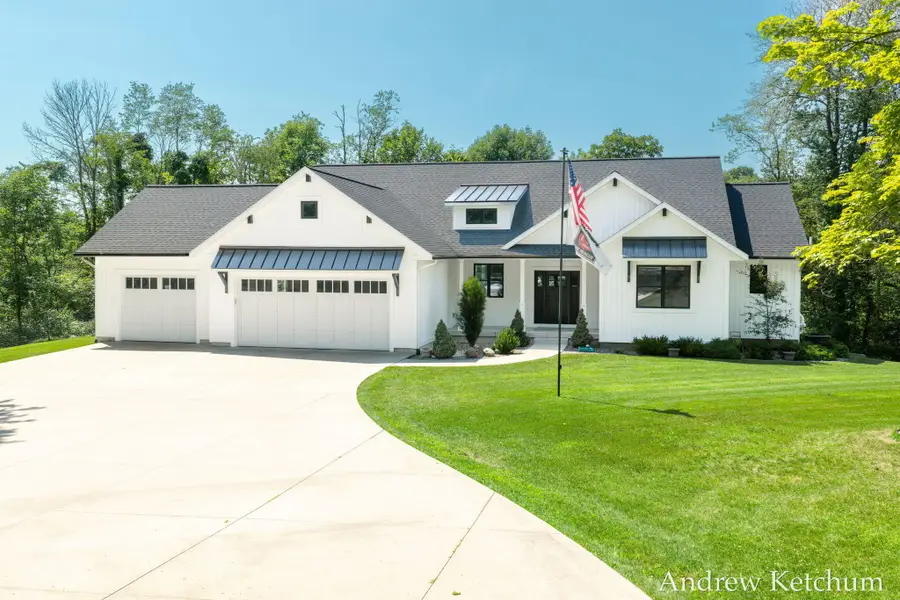 4664 6th Street, Caledonia, MI 49316 - #2