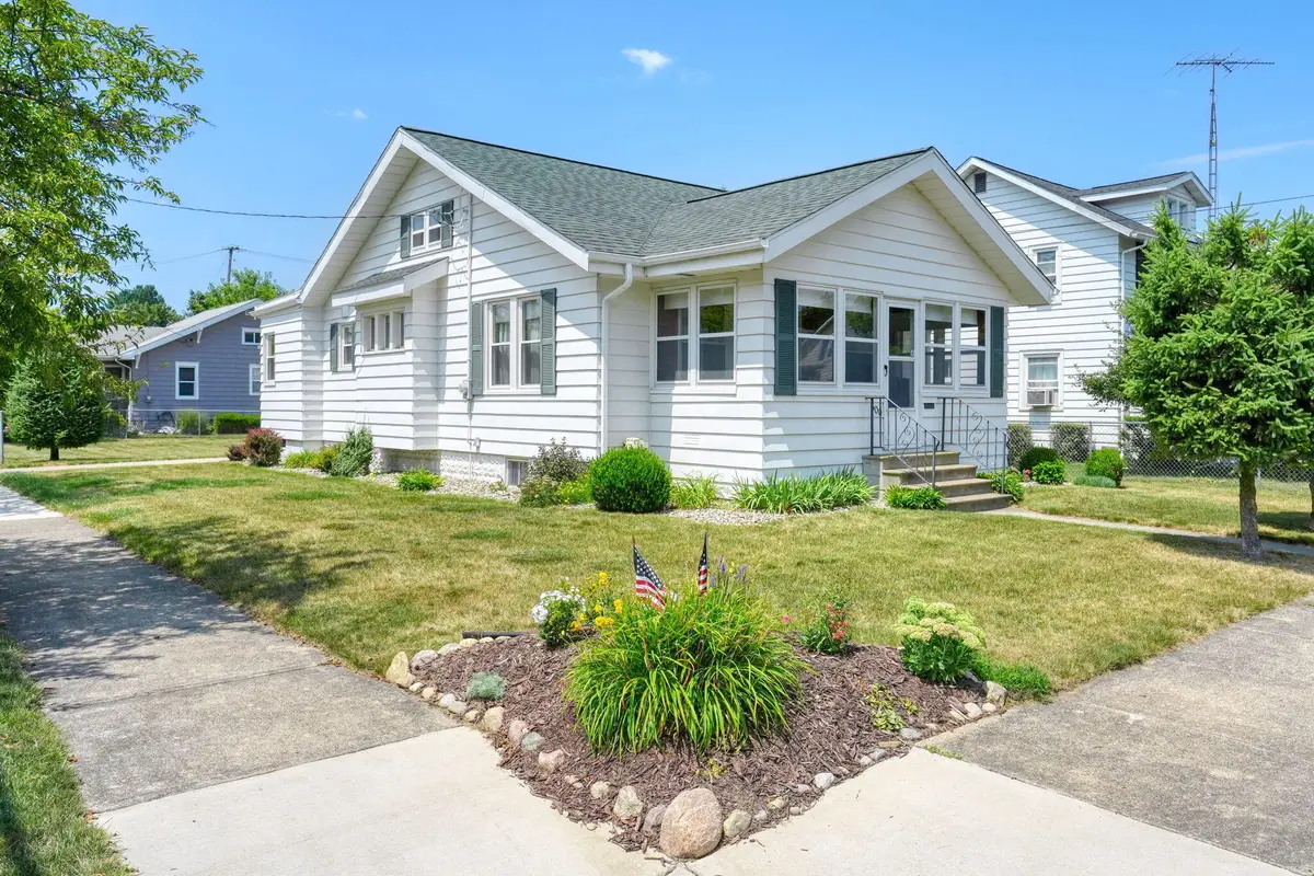 600 N Pleasant Street, Jackson, MI 49202 - #1