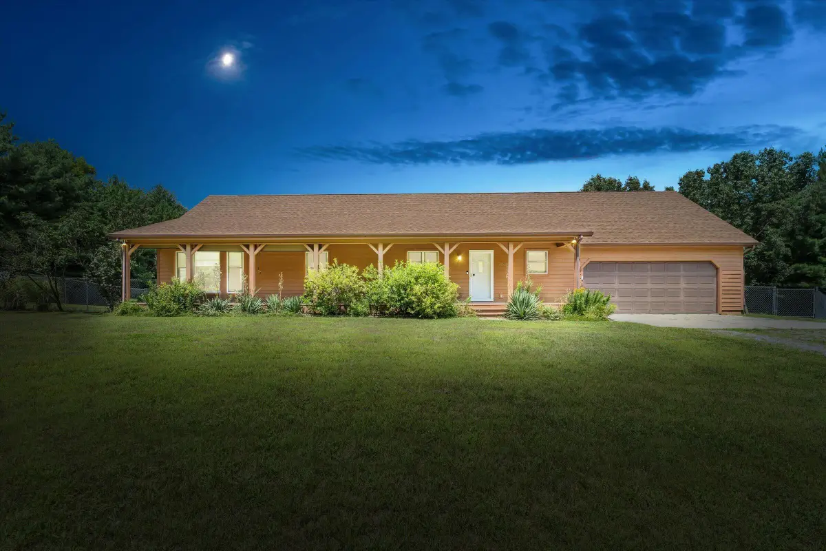 25028 Jefferson Center Street, Cassopolis, MI 49031 - #1