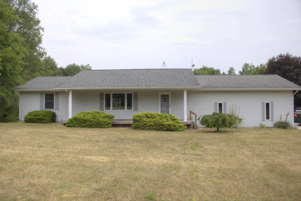 8015 E Sanders Road, Vestaburg, MI 48891 - #1