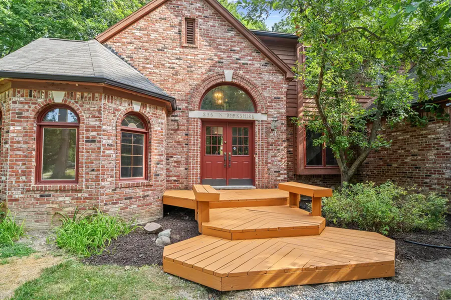 236 N Berkshire Road, Bloomfield Hills, MI 48302 - #3