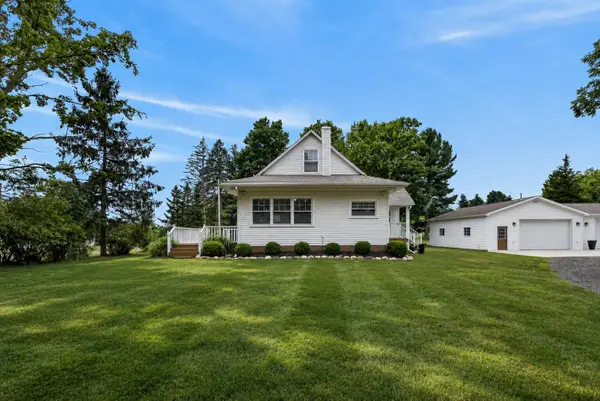 2817 Kissing Rock Avenue Se, Lowell, MI 49331