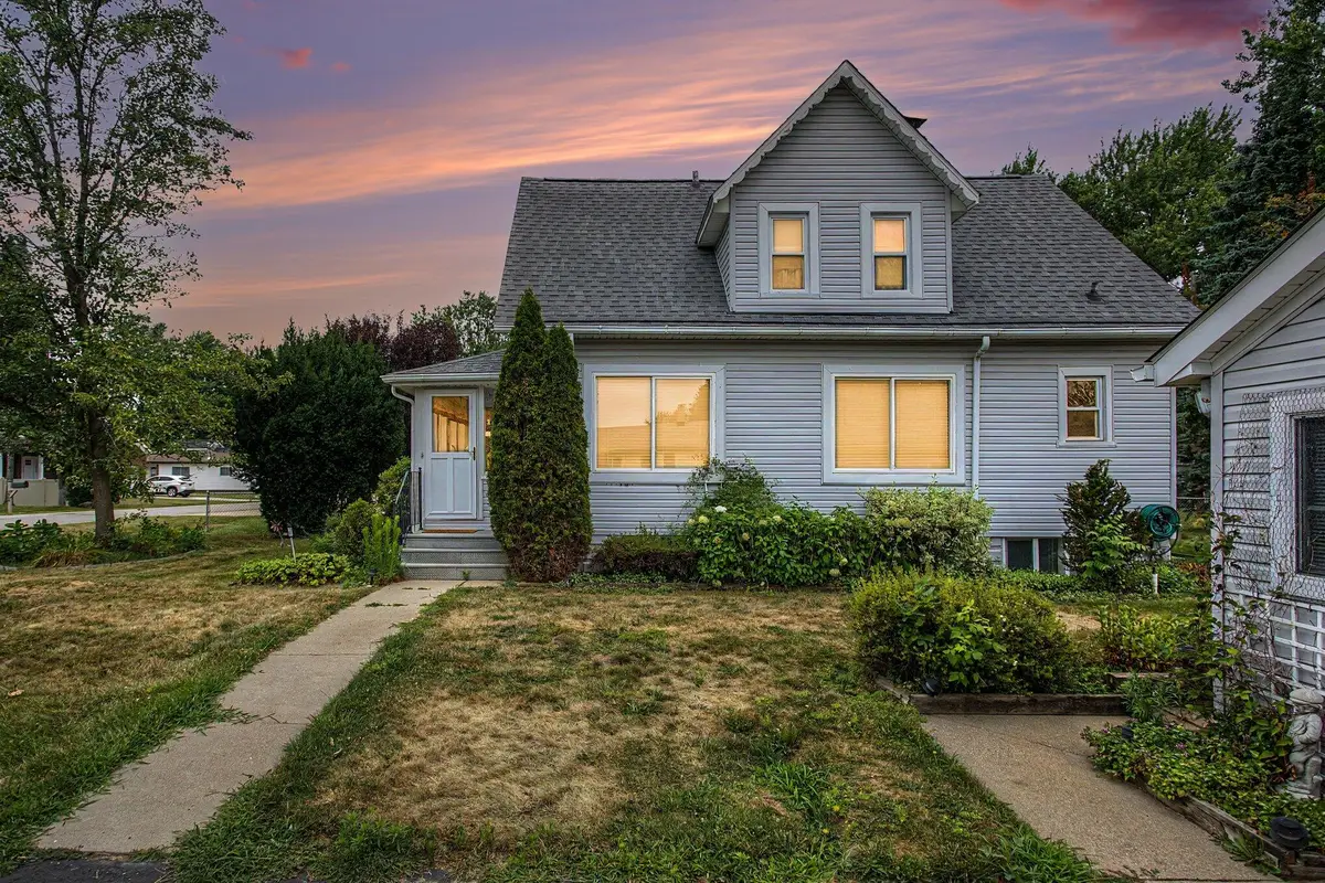 2901 Hartline Drive, Rochester Hills, MI 48309 - #1
