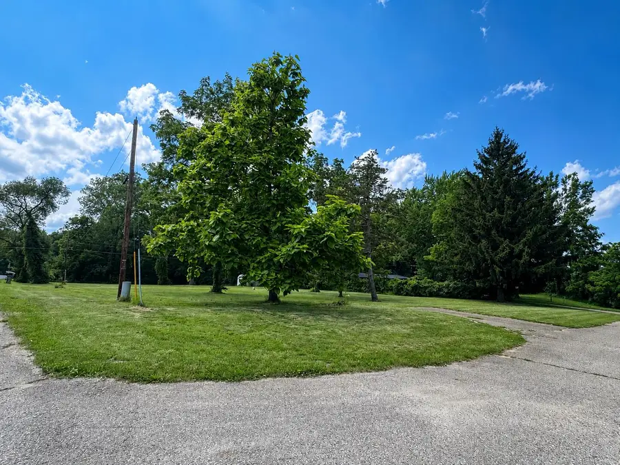 3320 S Pipestone Road, Sodus, MI 49126 - #2