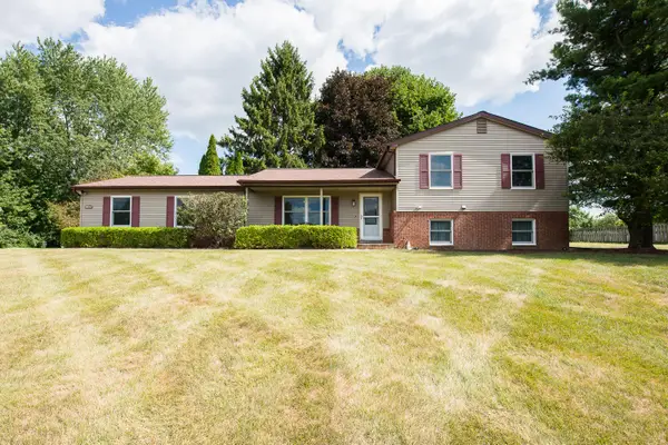9613 Horseshoe Bend, Dexter, MI 48130