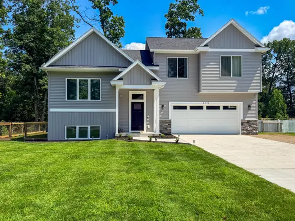 370 Chopin Drive, Muskegon, MI 49442
