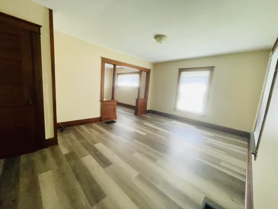 519 Seymour Avenue, Jackson, MI 49202 - #3