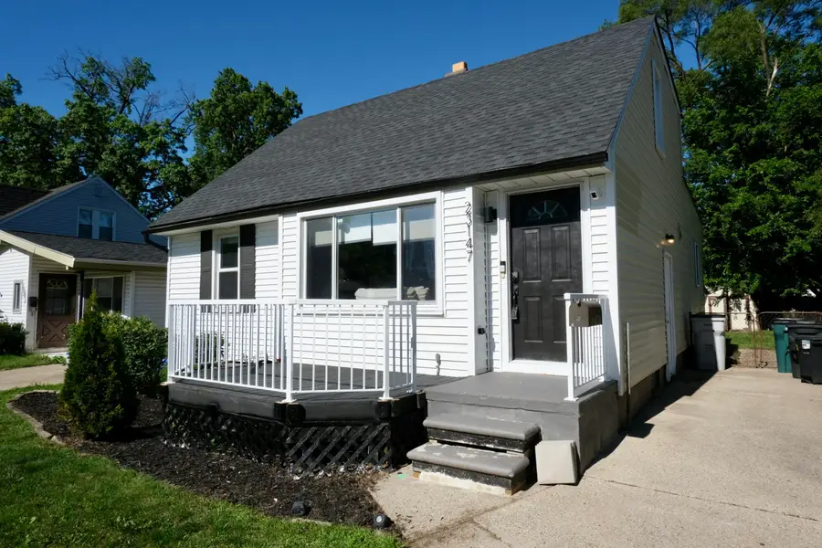 23147 Melville Avenue, Hazel Park, MI 48030 - #3