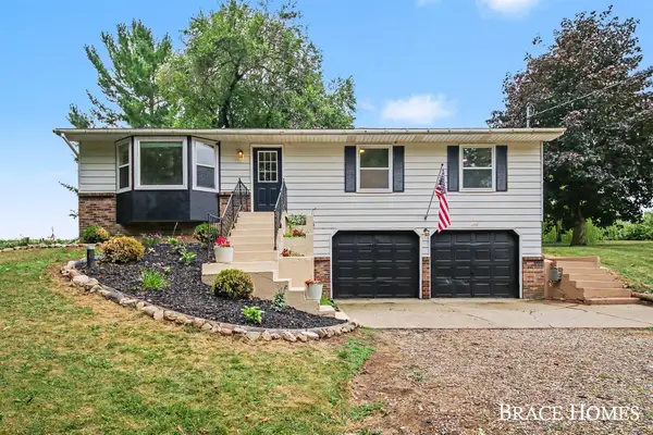 2880 15 Mile Road Nw, Sparta, MI 49345