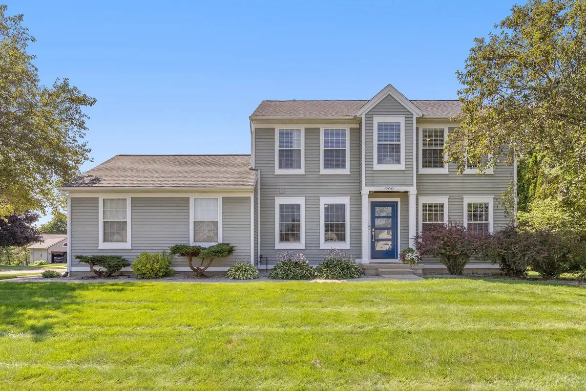 900 Scott Woods Drive Ne, Comstock Park, MI 49321 - #1