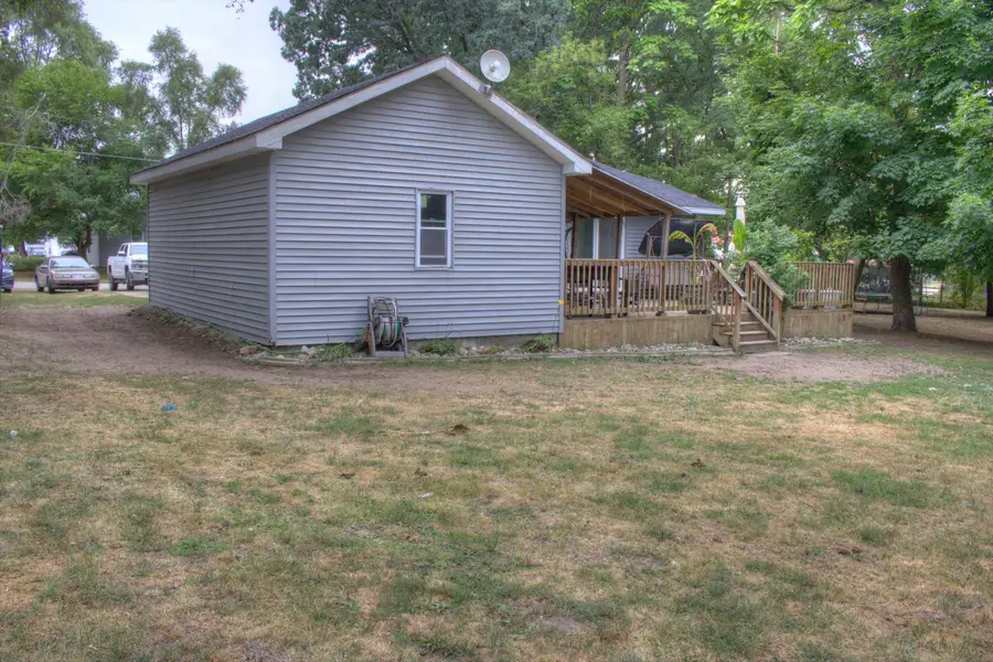 8783 2nd Street, Vestaburg, MI 48891 - #3