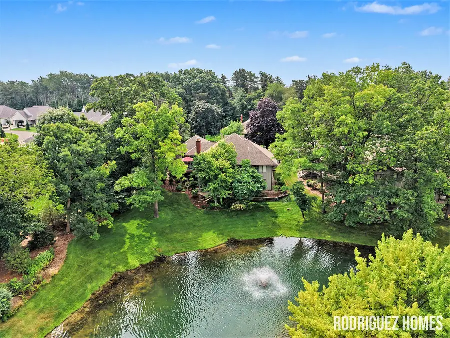6270 Heathmoor Court Se, Grand Rapids, MI 49546 - #2
