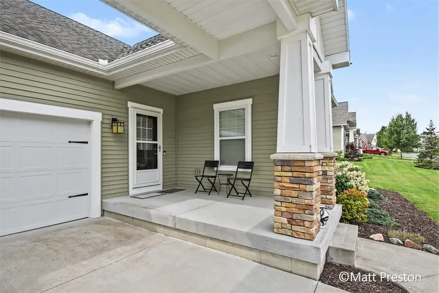690 Braeside Drive Se, Byron Center, MI 49315 - #3