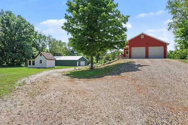 10064 Love Road, Bellevue, MI 49021