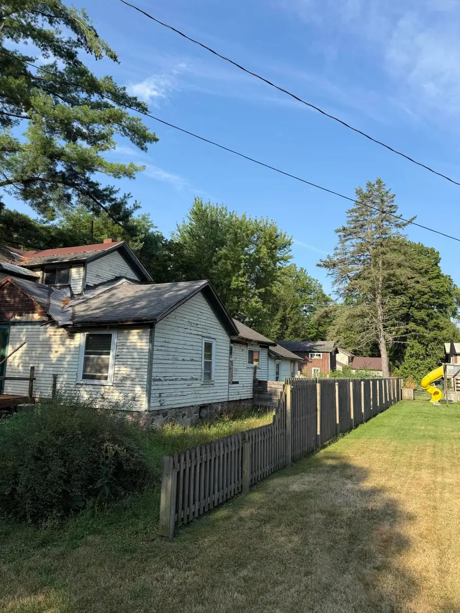 605 N Main Street, Bellevue, MI 49021 - #3