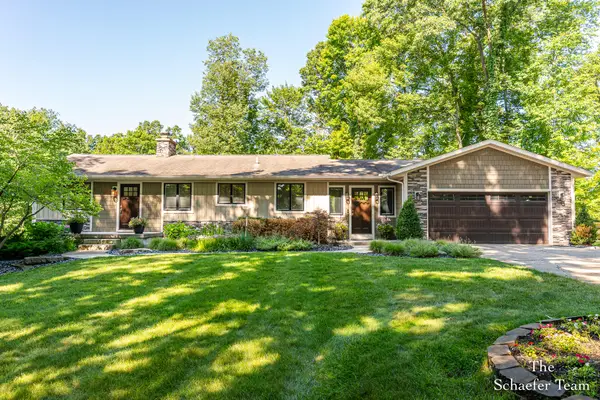 2699 Biggs Avenue Ne, Lowell, MI 49331